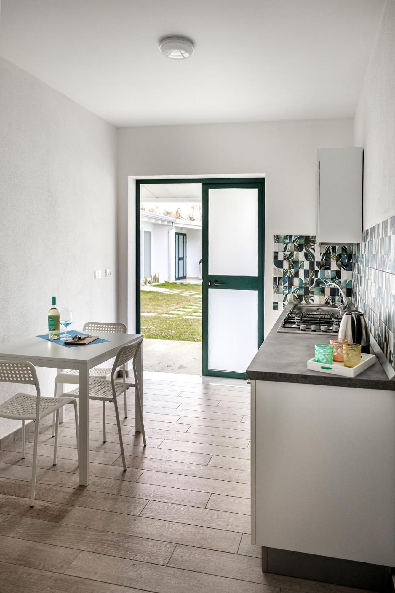 Villaggio Camping Poseidon - Bungalows & Rooms With Sea View In Nature Santa Caterina Dello Ionio Marina Экстерьер фото