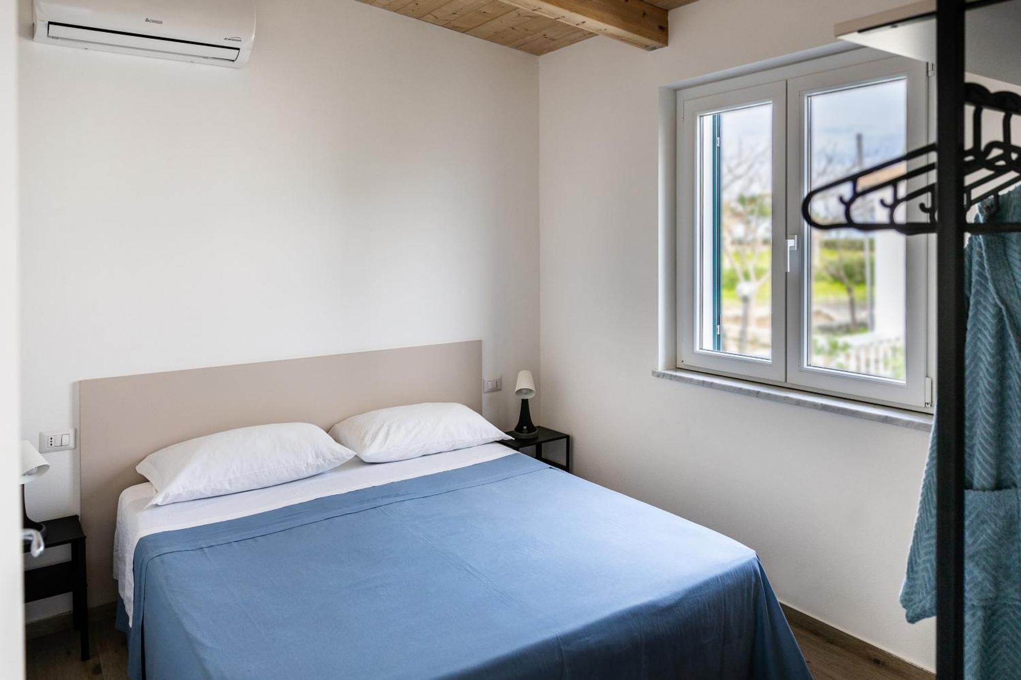 Villaggio Camping Poseidon - Bungalows & Rooms With Sea View In Nature Santa Caterina Dello Ionio Marina Экстерьер фото